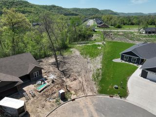 604 Hickory Court, La Crescent, MN 55947