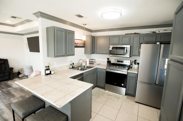 313 Daralyn Drive, Houma, LA 70363