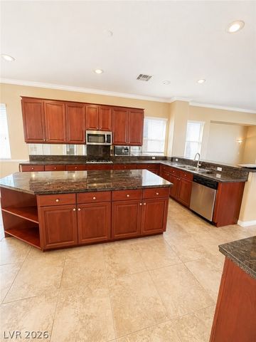 7883 Carson Creek Street, Las Vegas, NV 89113