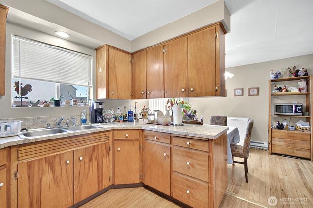 601 S 4th Avenue, Kelso, WA 98626