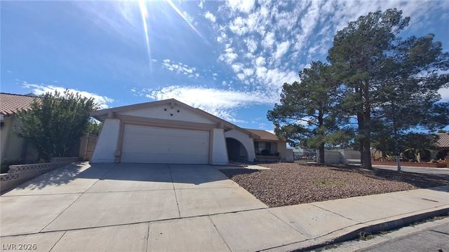 6221 Peppermill Drive, Las Vegas, NV 89146