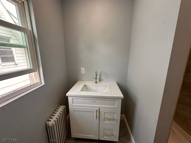 50 Fairmount Ter, East Orange City, NJ 07018