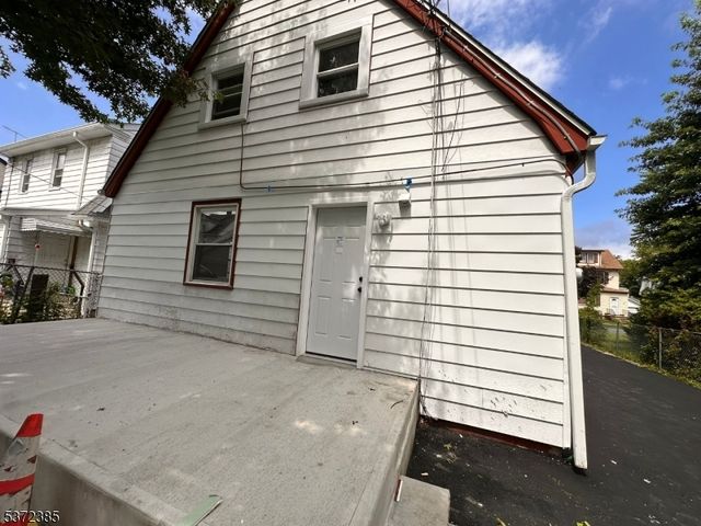 50 Fairmount Ter, East Orange City, NJ 07018