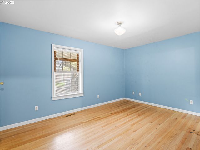 6525 N MONTANA Ave, Portland, OR 97217