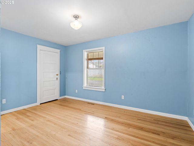 6525 N MONTANA Ave, Portland, OR 97217