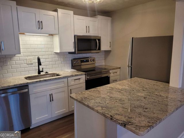 3923 Woodridge Way, Tucker, GA 30084