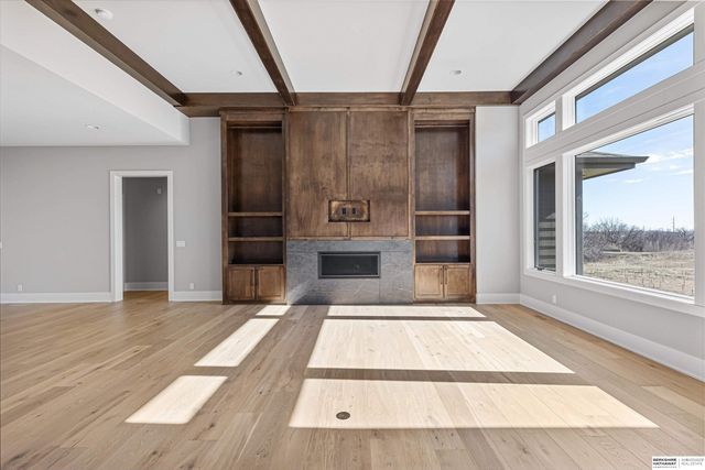 20617 Kansas Avenue, Elkhorn, NE 68022