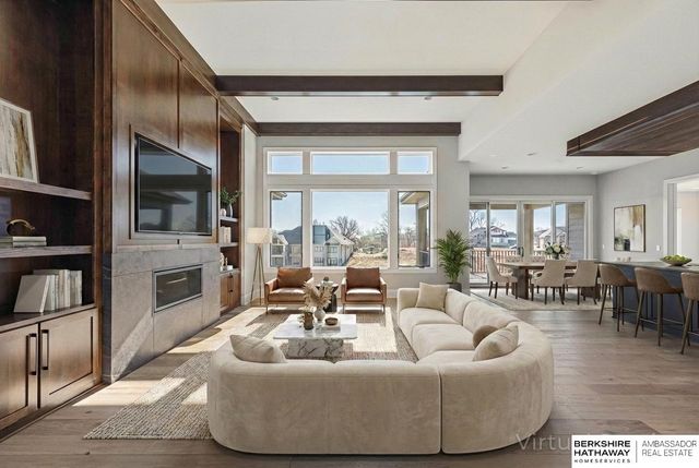 20617 Kansas Avenue, Elkhorn, NE 68022