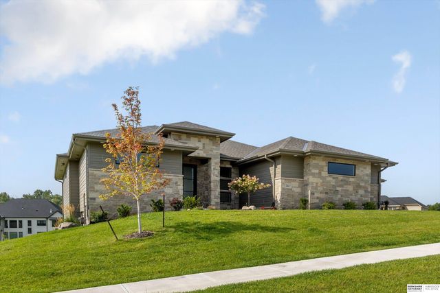 20617 Kansas Avenue, Elkhorn, NE 68022