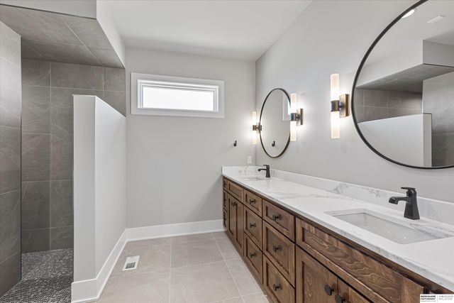 20617 Kansas Avenue, Elkhorn, NE 68022