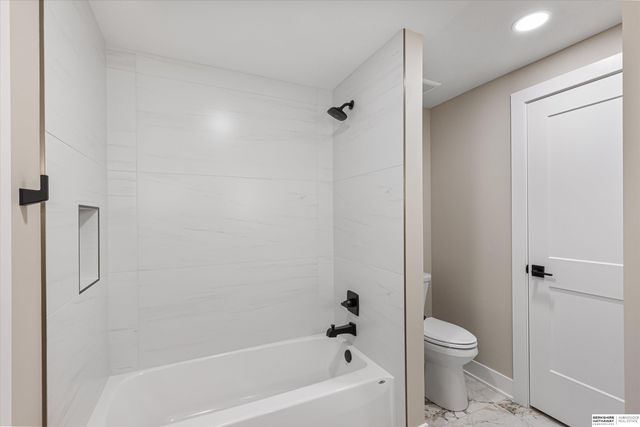 20617 Kansas Avenue, Elkhorn, NE 68022