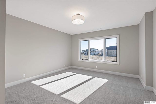 20617 Kansas Avenue, Elkhorn, NE 68022