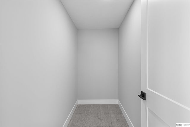 20617 Kansas Avenue, Elkhorn, NE 68022