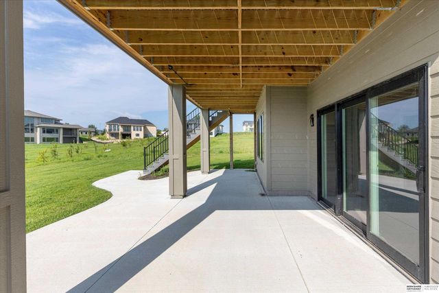 20617 Kansas Avenue, Elkhorn, NE 68022