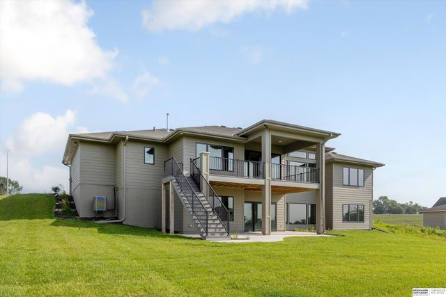 20617 Kansas Avenue, Elkhorn, NE 68022