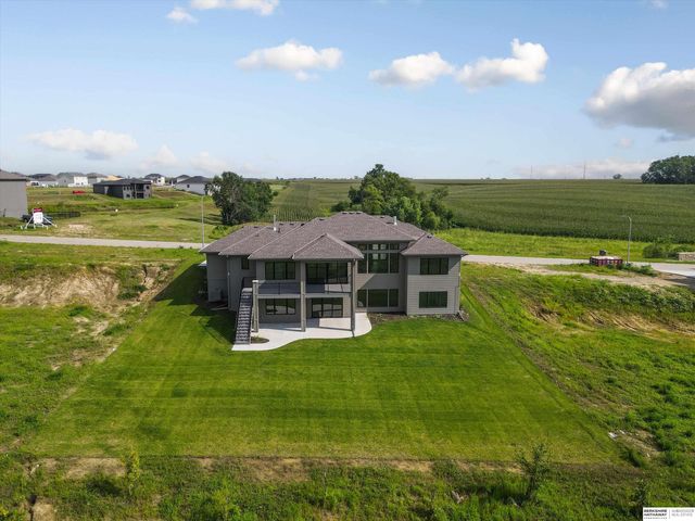 20617 Kansas Avenue, Elkhorn, NE 68022
