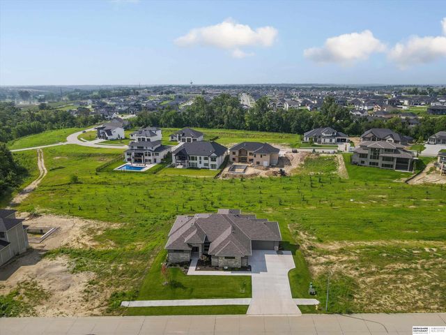 20617 Kansas Avenue, Elkhorn, NE 68022