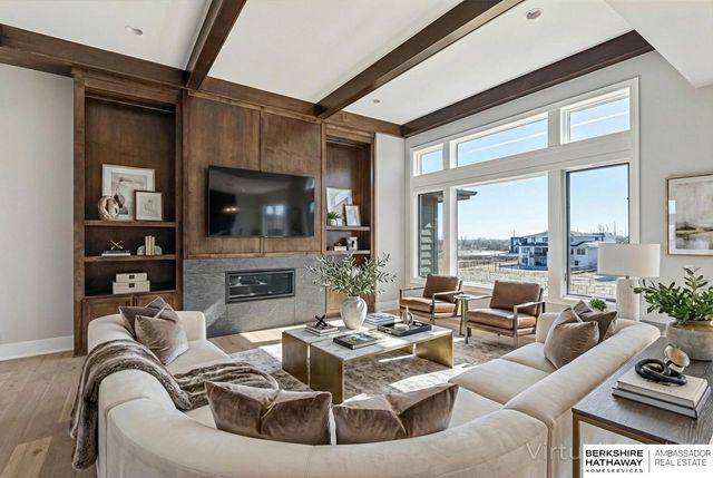 20617 Kansas Avenue, Elkhorn, NE 68022