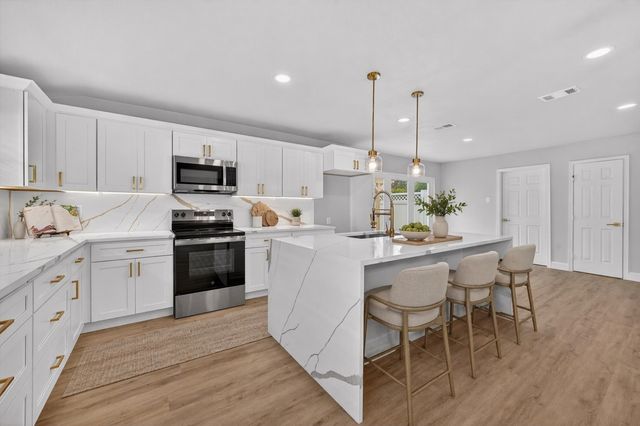 15745 Havenrock Circle, Dallas, TX 75248