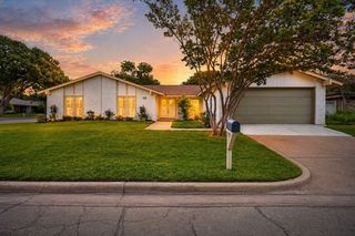 15745 Havenrock Circle, Dallas, TX 75248