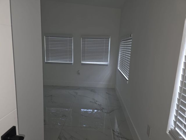 554 NW 102nd Street, Miami, FL 33150