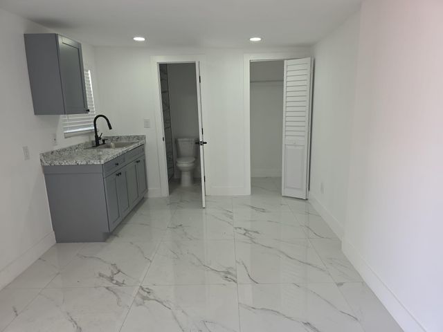 554 NW 102nd Street, Miami, FL 33150