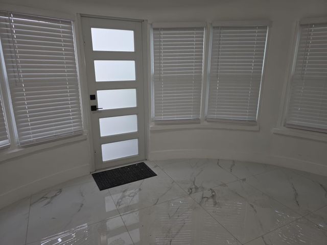 554 NW 102nd Street, Miami, FL 33150