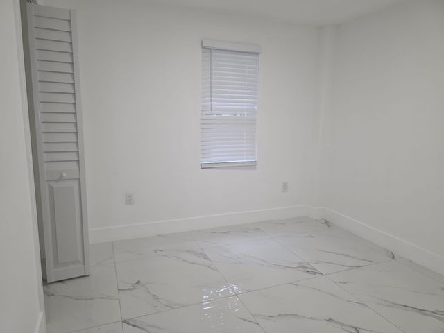 554 NW 102nd Street, Miami, FL 33150