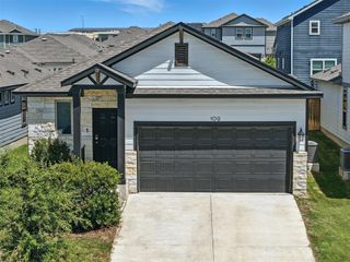 109 Drifter LN, Jarrell, TX 76537