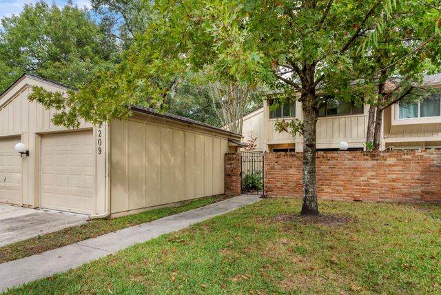 2209 W Settlers Way, The Woodlands, TX 77380