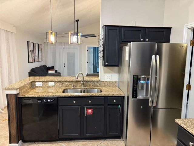 142 HOLLINGSHEAD LOOP, Davenport, FL 33896