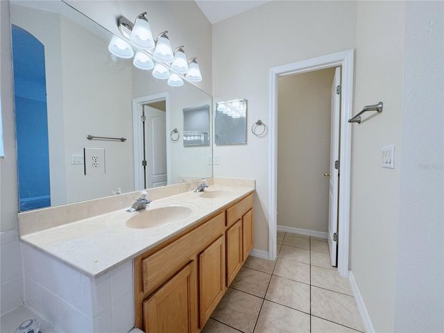 4932 BELLTHORN DRIVE, Orlando, FL 32837