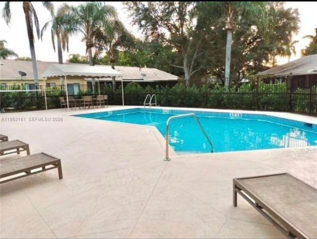 3600 NW 83rd Ln, Sunrise, FL 33351