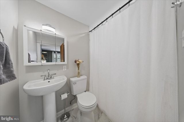 700 HARVARD LN, Newark, DE 19711