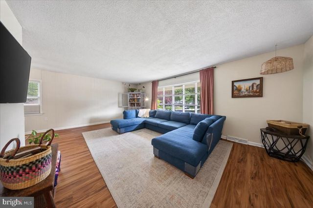700 HARVARD LN, Newark, DE 19711
