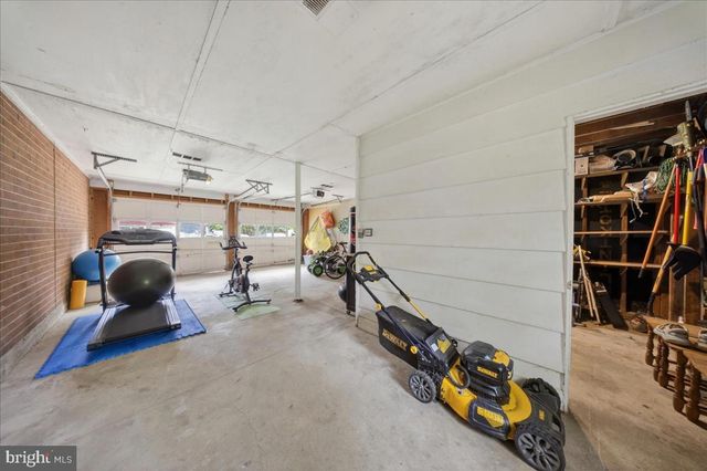 700 HARVARD LN, Newark, DE 19711