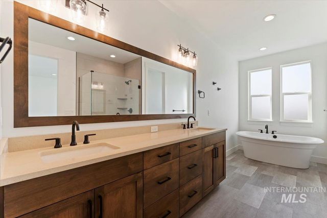 10511 W Mizzle Drive, Star, ID 83669