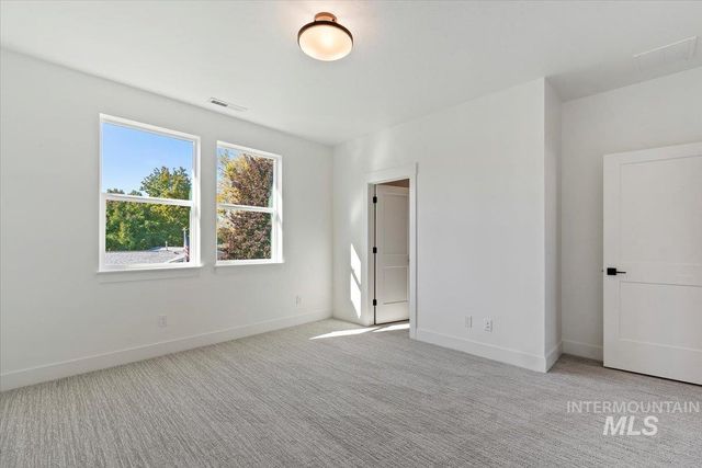 10511 W Mizzle Drive, Star, ID 83669