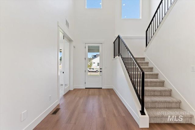 10511 W Mizzle Drive, Star, ID 83669