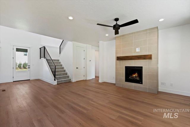 10511 W Mizzle Drive, Star, ID 83669