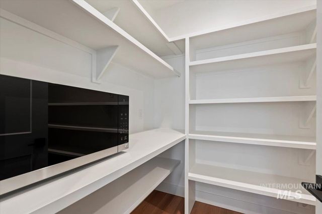 10511 W Mizzle Drive, Star, ID 83669