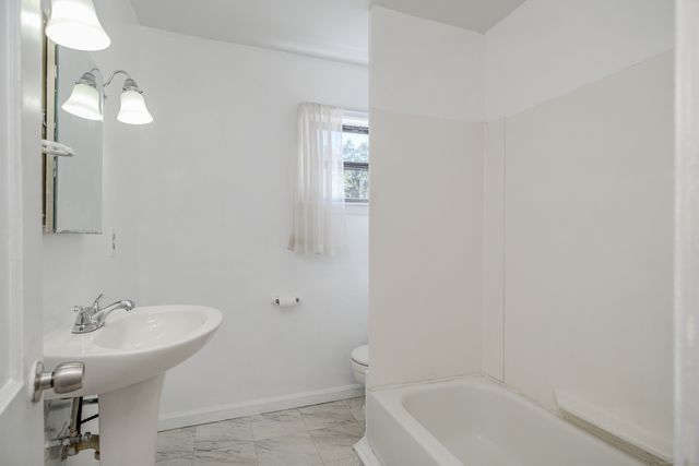 1 Hampton Road, New Fairfield, CT 06812