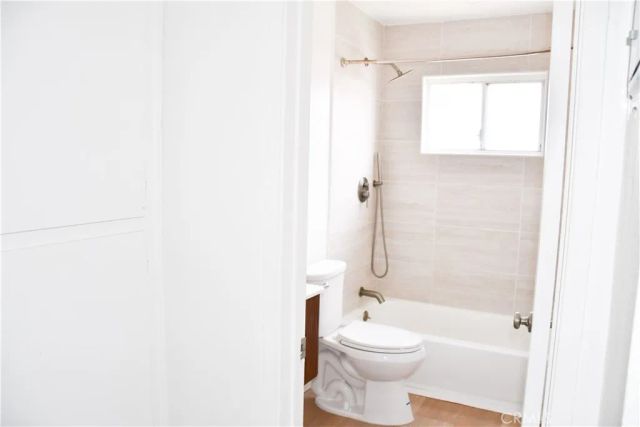 994 Valencia 104, Costa Mesa, CA 92626