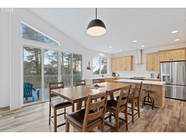 209 SEA CREST Way, Otter Rock, OR 97369