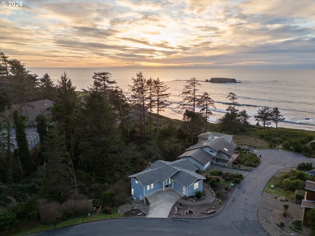 209 SEA CREST Way, Otter Rock, OR 97369