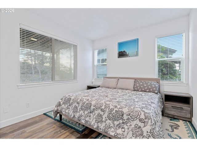 209 SEA CREST Way, Otter Rock, OR 97369