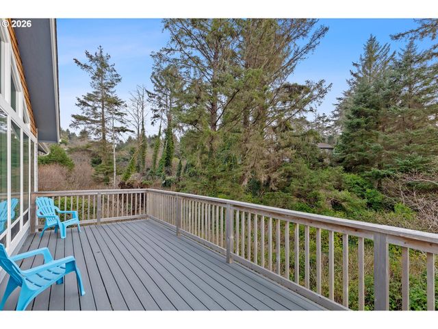 209 SEA CREST Way, Otter Rock, OR 97369