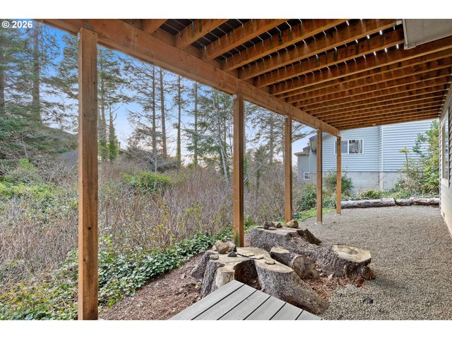 209 SEA CREST Way, Otter Rock, OR 97369