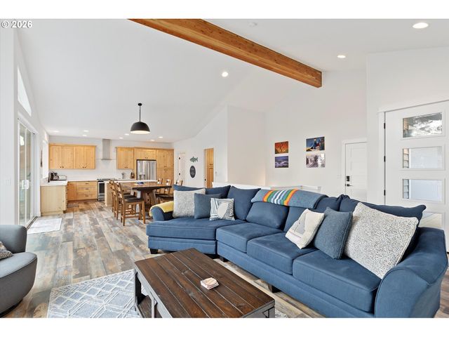 209 SEA CREST Way, Otter Rock, OR 97369