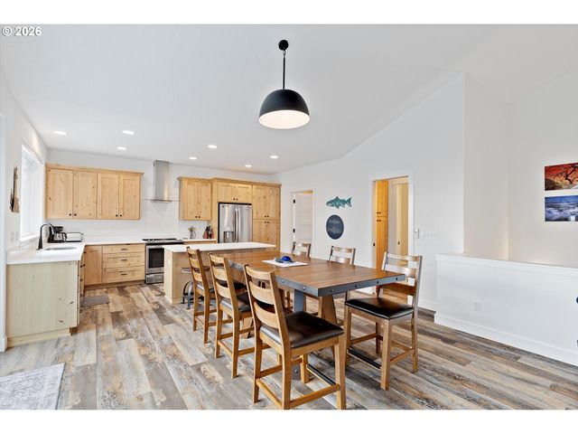 209 SEA CREST Way, Otter Rock, OR 97369